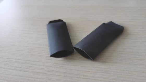IP67 ポリオレフィン 黒 隔熱ケーブル端蓋 熱で縮小可能なワイヤ端蓋